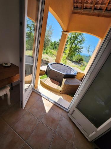 Ruang duduk di Villa Delapierre House with a magnificent view