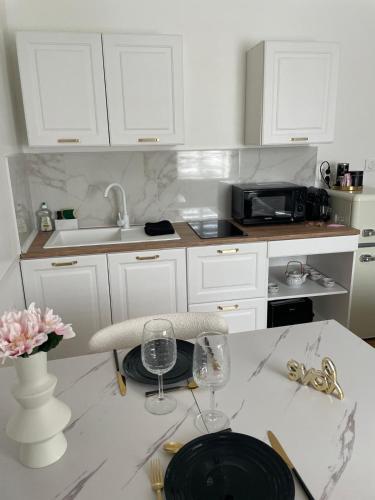 Nhà bếp/bếp nhỏ tại Suite Secrète