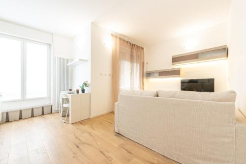 Navigli 2-Bedroom and Sofa Bed Home