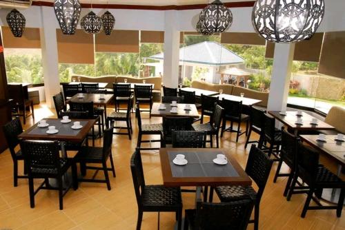 Restaurace v ubytování La Traviesa Hotel Resort