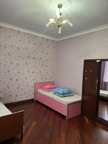 Ένα ή περισσότερα κρεβάτια σε δωμάτιο στο Lux House İn Guba