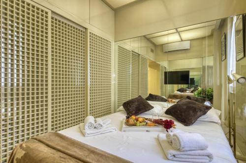 Cerva - Cozy 1 BR with balcony in San Babila by Rentopolis