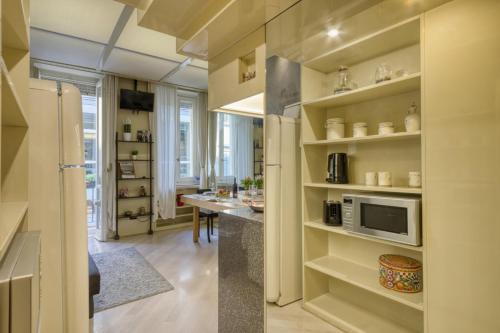 Cerva - Cozy 1 BR with balcony in San Babila by Rentopolis