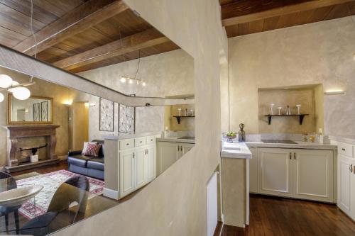 Spanish Steps Boutique Apartment