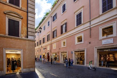 Spanish Steps Boutique Apartment