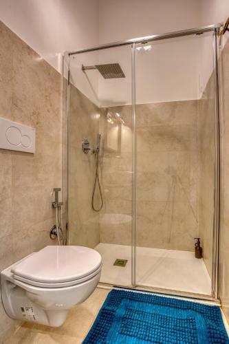 Bilik mandi di Suites Capri & Ischia
