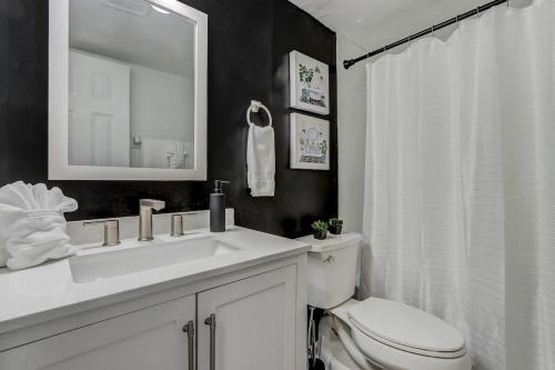 Vannituba majutusasutuses Lux Beach Cabana - Close to Beach & Restaurants