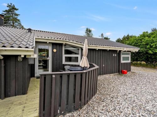 Budova, kde se prázdninový dům nachází