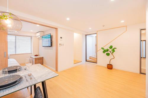 120sqm 5LDK 3-Stories House 3BT JR Shin-Okubo 5min