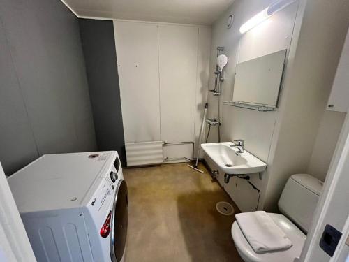 Ένα μπάνιο στο Kotimaailma - 3BR apartment Kouvola