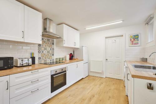 Köök või kööginurk majutusasutuses Host & Stay - Seashells