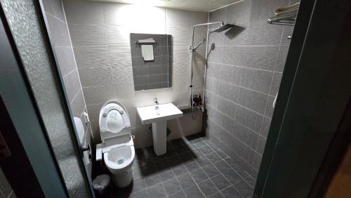 Un baño de Hotel Praha