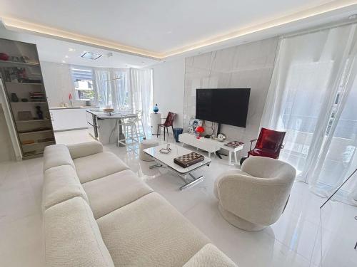 Fantastic penthouse 3 bedroom Croisette 406