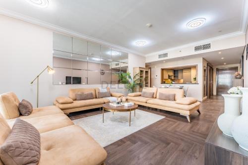 Apartment near Burj Khalifa and Dubai Mall, Central Location, Minutes to Dubai Marina and Palm Jumeirah - 8 BLVD Walk, Downtown Dubai by Deluxe Holiday Homes