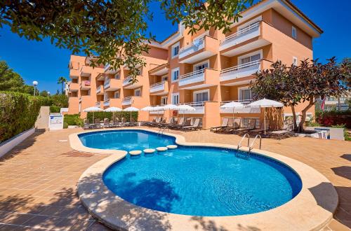 Universal Apartamentos Laguna Garden