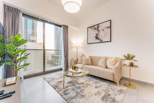 Near Circle Mall And Parks, Easy Access to Al Khail Road And Close to RTA Bus Stop, Lucky Residences, JVC by Deluxe Holiday Homes