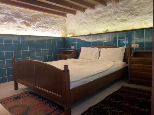 Ένα ή περισσότερα κρεβάτια σε δωμάτιο στο Luxury Stone Villa with Private Pool