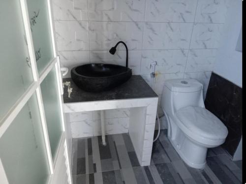 Phòng tắm tại eLvira Homestay