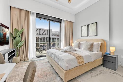 Chic Dubai Retreat at Azizi Riviera 65