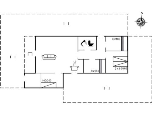 Holiday Home Märta - 300m from the sea by Interhome في سكاغن: مخطط ارضي لبيت صغير