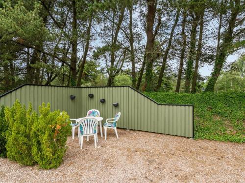 Κήπος έξω από το Holiday Home Glenda - 3km from the sea by Interhome