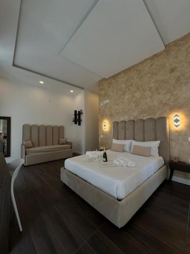 Een bed of bedden in een kamer bij Kairos Relais