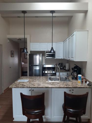 Dapur atau dapur kecil di C & D Restawhile