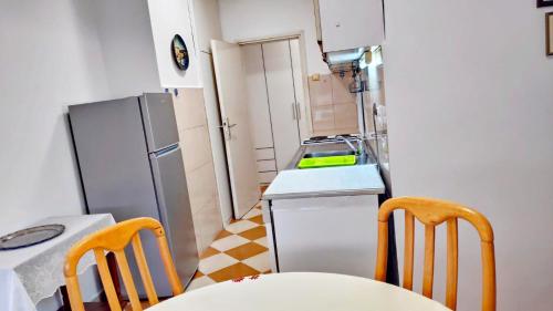 Η κουζίνα ή μικρή κουζίνα στο Home Sweet Home No1