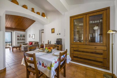 Villa Aveiros by Villa Plus