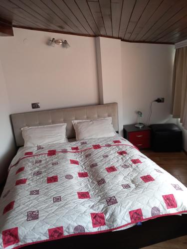 Postel nebo postele na pokoji v ubytování Guest house Skabrin