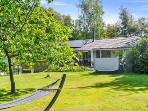 Κήπος έξω από το Holiday Home Hjalmine - 1-4km from the sea by Interhome