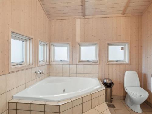 Koupelna v ubytování Holiday Home Ilsi - 275m from the sea by Interhome
