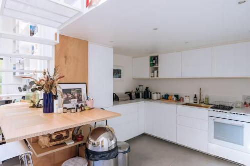 Stylish 1BD Loft Canal Saint-Martin!