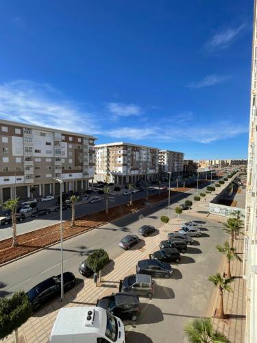 ウジダにあるAppartement haut standing près de CHUの駐車場