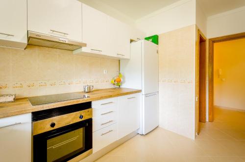 Ground floor 2 Bed Apt with private Garden on Oasis Parque AT38