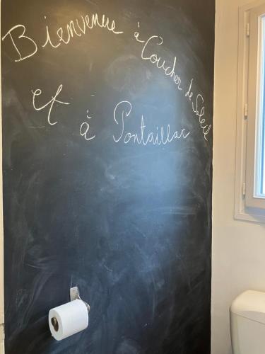 Ένα μπάνιο στο Devant la mer et la plage de ROYAN PONTAILLAC, 4chambres 2 à 8 personnes