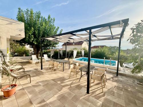 Summer app Pool Spa jacuzzi 2