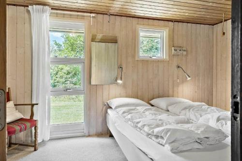 Postel nebo postele na pokoji v ubytování 30373-Ulfborg-Rollikevej-197