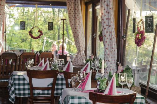 Restaurace v ubytování Hotel Merkurwald - Restaurant Wolpertinger