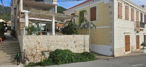 Gallery image of Apartments Frenkie in Komiža