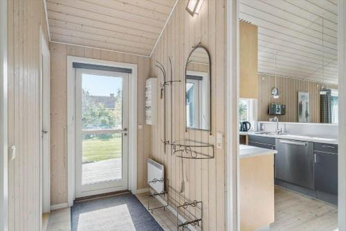 Ένα μπάνιο στο 40870-Ulfborg-Helmklit-224