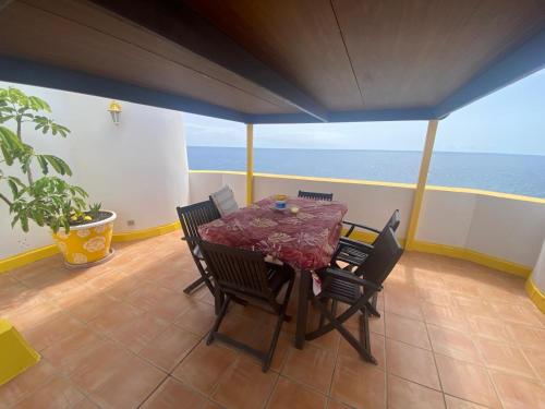 Ban công/sân hiên tại Roca Negra Playa Paraíso Apartment 2-bedrooms