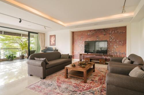 Χώρος καθιστικού στο LakeSide Exclusive Serviced Apartment by SSens Homes