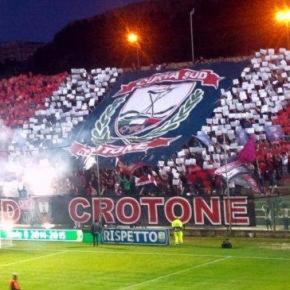 a crowd of people in a stadium at night at L'isola di Gaia in Crotone