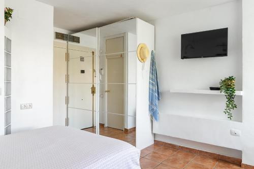 Modern Studio Las Naciones