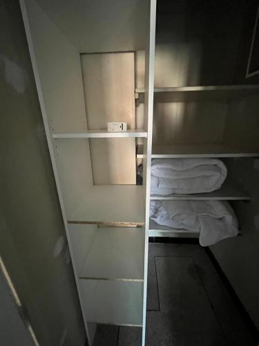 Ένα μπάνιο στο Spacieux T3 moderne avec balcon 6 pers, hyper centre Clermont