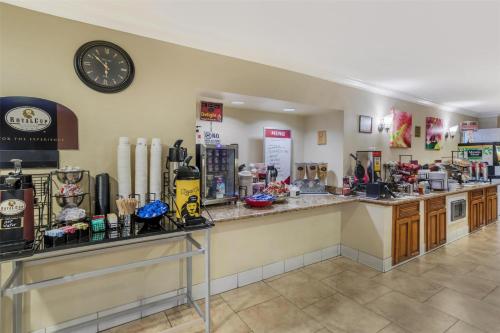Gambar di galeri bagi Best Western Plus Pleasanton Inn di Pleasanton