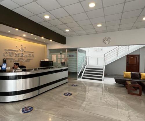Ο χώρος του λόμπι ή της ρεσεψιόν στο Cumbaza Hotel & Convenciones