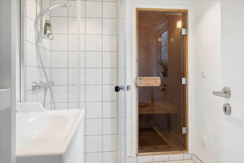 Et badeværelse på 10086-Ulfborg-Vester-Mosevej-47