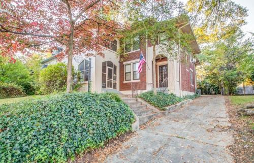 Gallery image of Avalon Nest Downstairs in Memphis